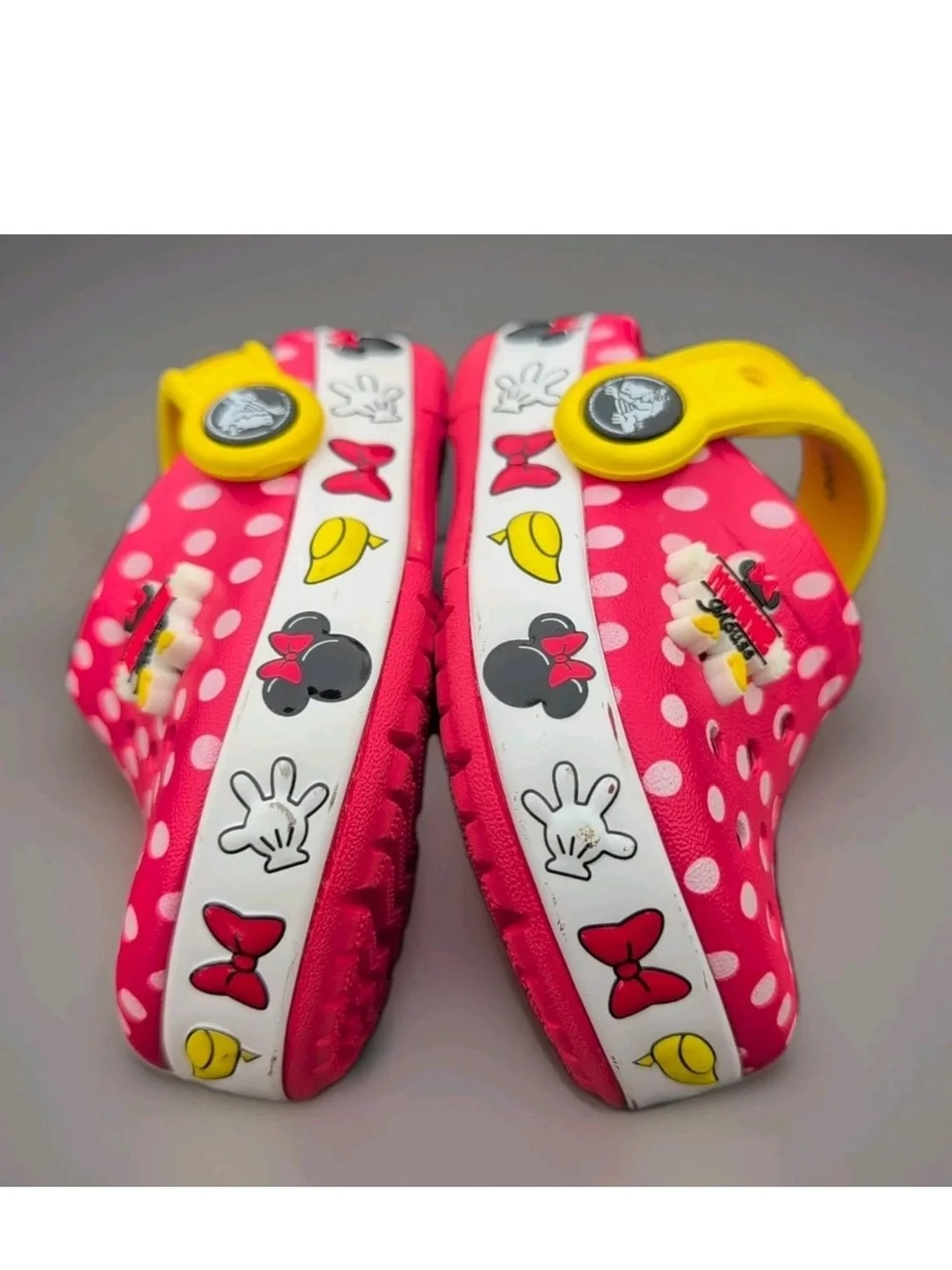 CROCS colors red